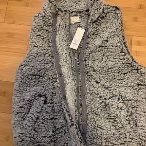 NEW WITH TAGS SHERPA VEST